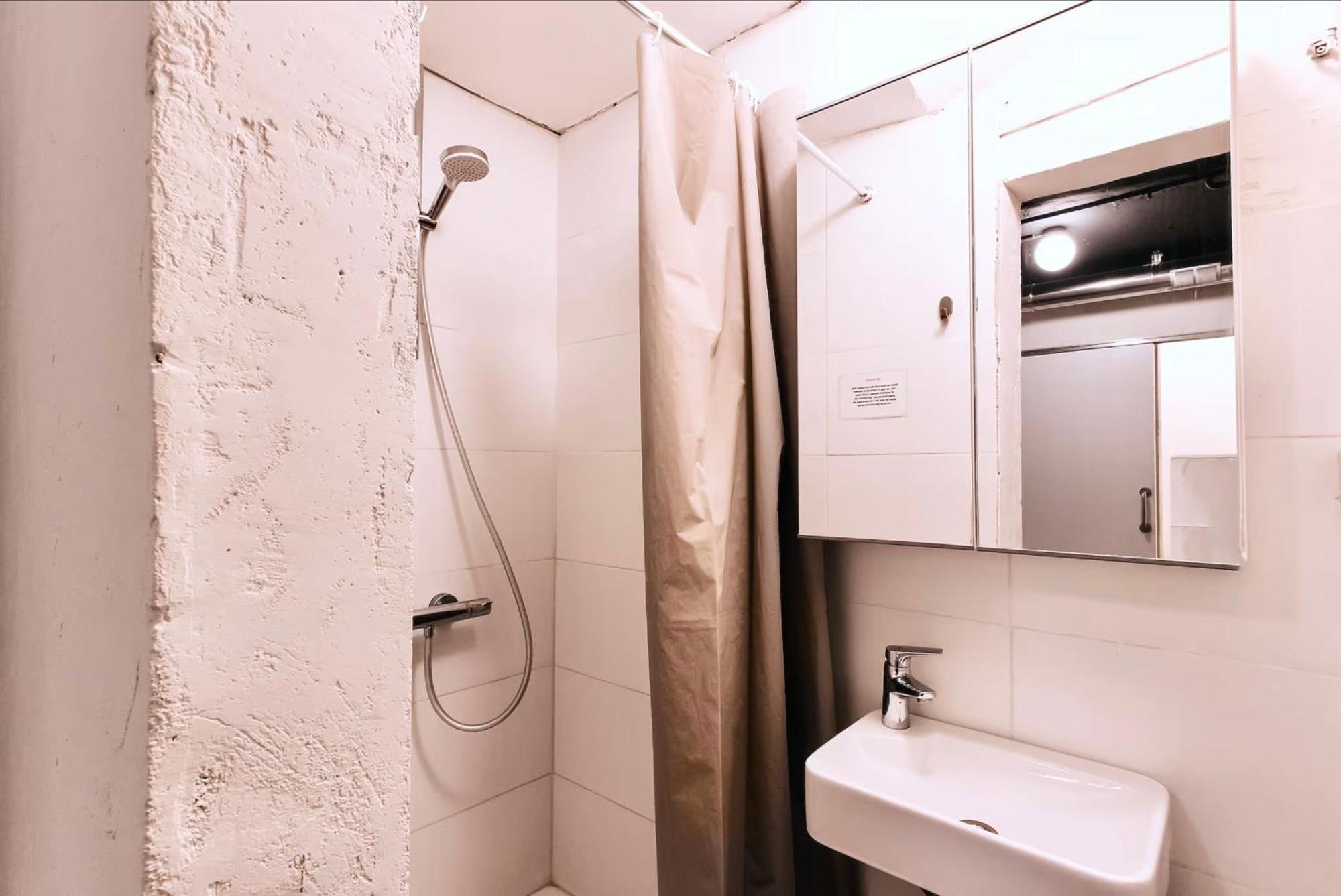 Estudio Loft En El Centro De Madrid Reformado En Enero 2024 エクステリア 写真